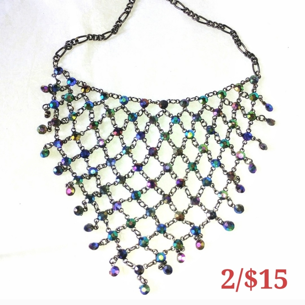 🦋 IRRIDESCENT MULTI-COLOR RHINESTONE BIB NECKLACE